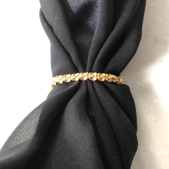 Scarf clips- set of two. Eliminate the hassle of tying that perfect knot! - Picture 9 of 9